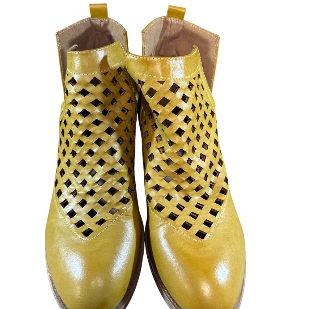 Yellow mustard Laser Cut Ankle Booties Faux Leather Diamond Cutout Casual sz 9